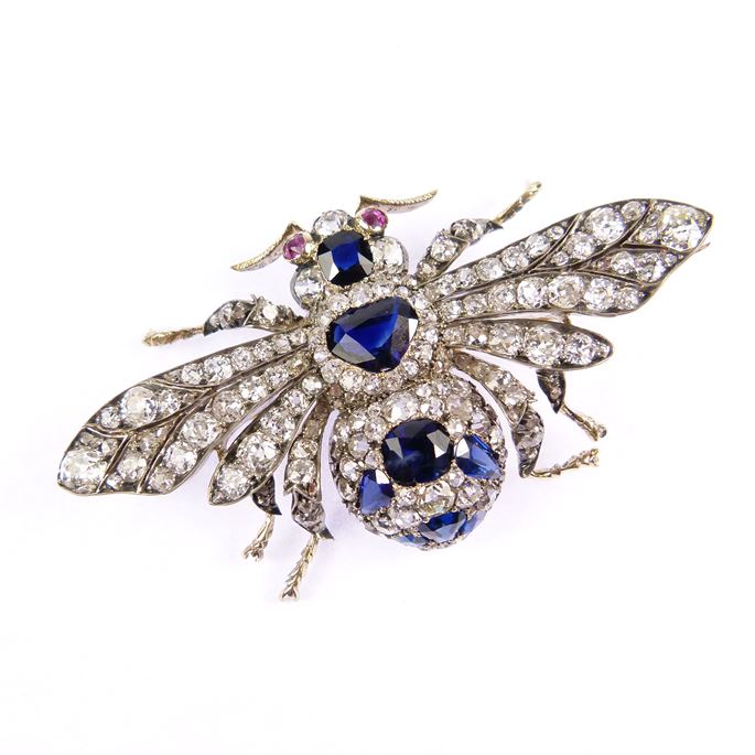 Sapphire and diamond bee brooch | MasterArt